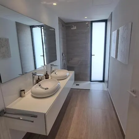 Luxury Rebeka - Heated Pool And Jacuzzi Адехе
