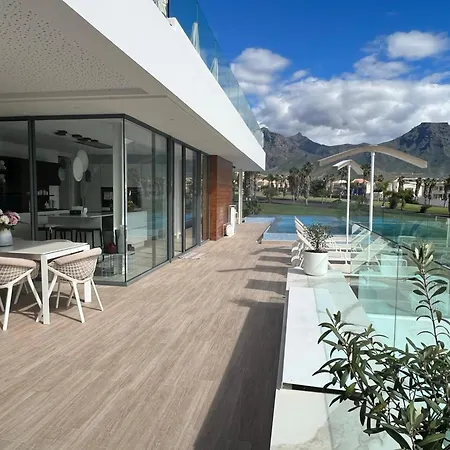 Willa Luxury Rebeka - Heated Pool And Jacuzzi *